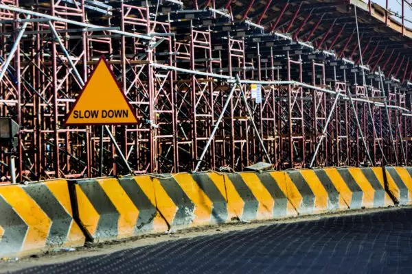 how to overcome barriers of critical thinking